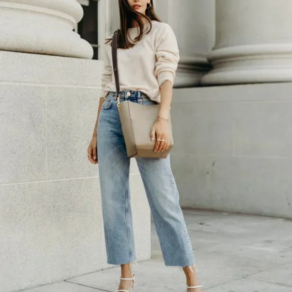 The Jordan Leather Bucket Bag - Pebble - Picture 4 of 11